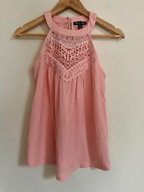 Cable & Gauge Pink Crochet Halter Tank